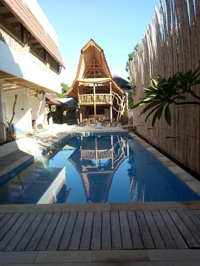 The 5 Brothers Hotel Gili Trawangan Exterior photo